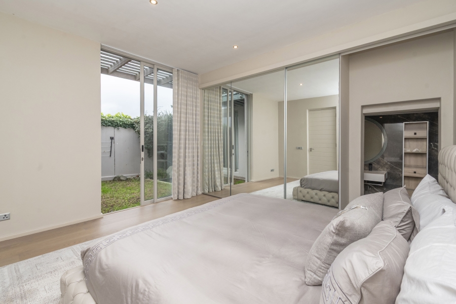 3 Bedroom Property for Sale in Bakoven Western Cape